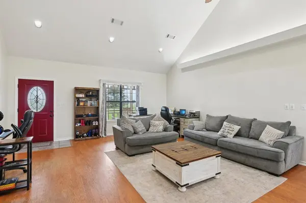 1143 RS County Road 2300, Emory, TX 75440