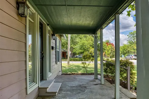 8823 San Benito Way, Dallas, TX 75218