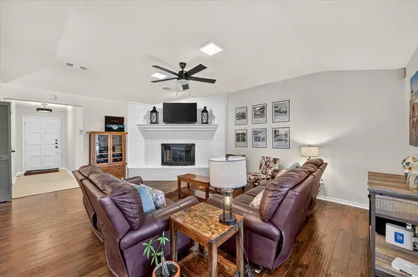 3520 Willowbrook Drive, Fort Worth, TX 76133