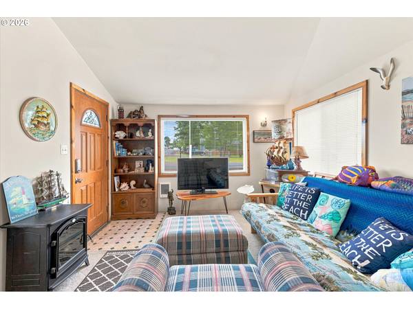 26202 R ST, Ocean Park, WA 98640