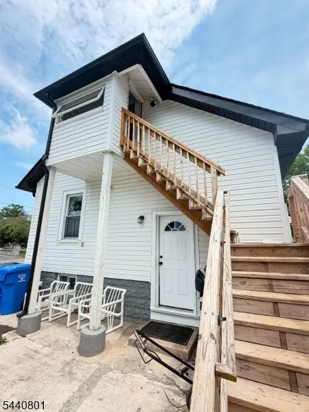 273 Avenel St, Woodbridge Twp., NJ 07001