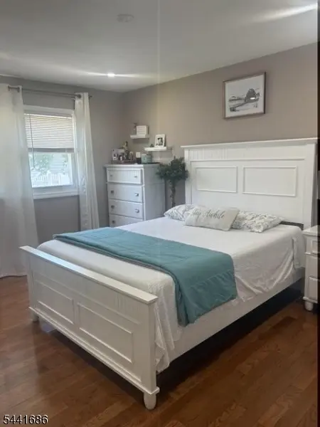 637-639 Parker St, Newark City, NJ 07104