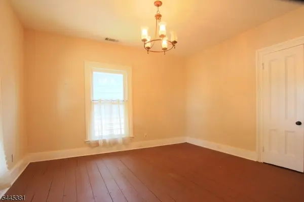 68 N Bridge St, Somerville Boro, NJ 08876