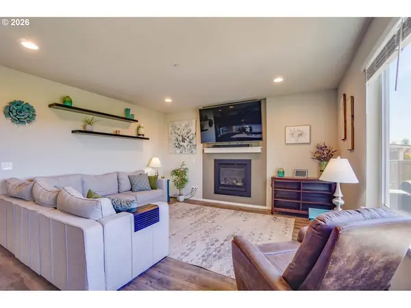6967 N 94TH AVE, Camas, WA 98607
