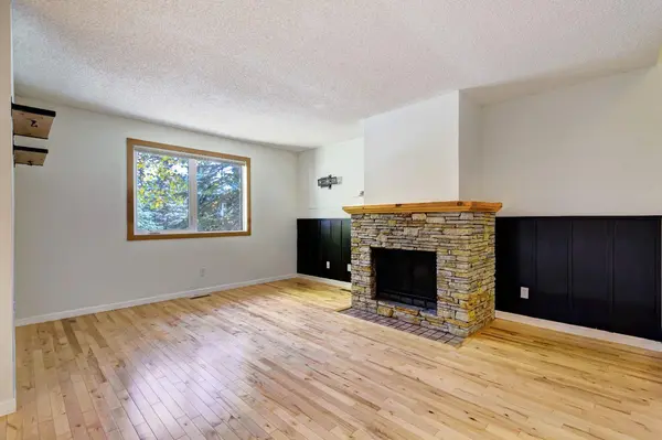 200 Three Sisters DR #105, Canmore, AB T1W 2M1