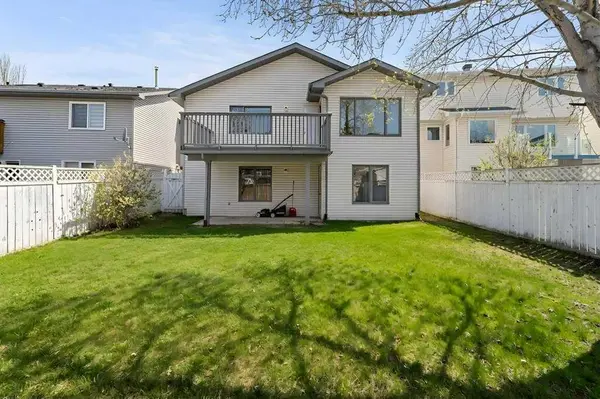 9119 Scurfield DR NW, Calgary, AB T3L 1X7