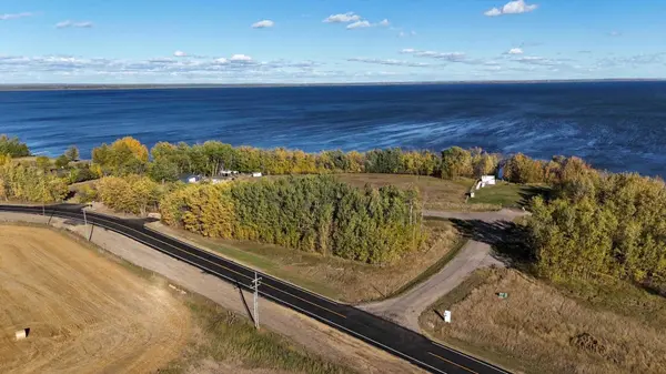 18 LLOYD LINES WAY, Rural Lac La Biche County, AB T0A 2T0