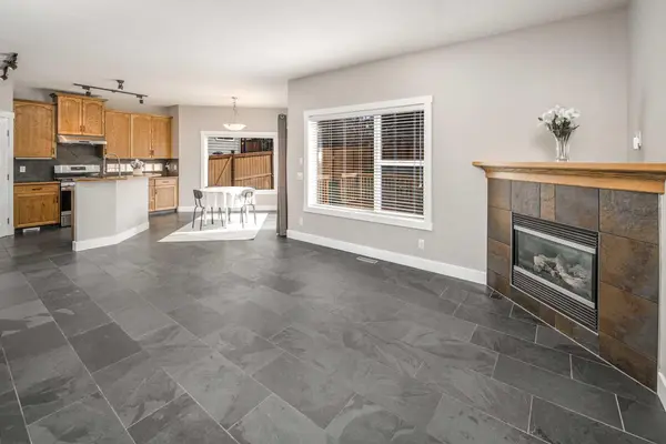 10514 Rockyledge ST NW, Calgary, AB T3G 5N2