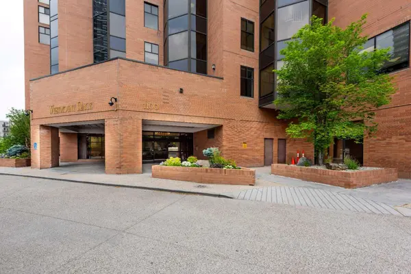 1100 8 AVE SW #1502, Calgary, AB T2P 3T9
