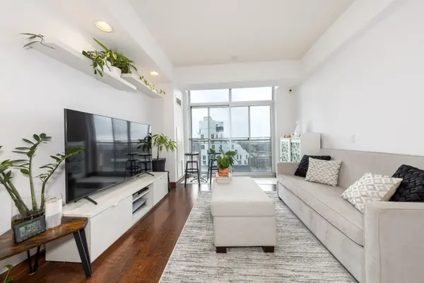 15 Maplewood AVE #PH 5, Toronto C03, ON M6C 4B4