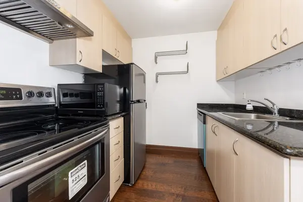 15 Maplewood AVE #PH 5, Toronto C03, ON M6C 4B4