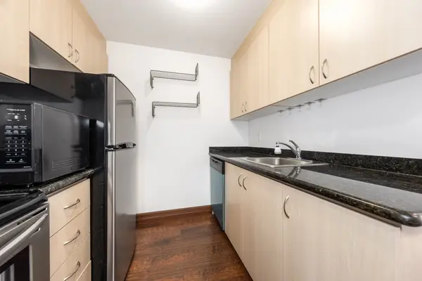 15 Maplewood AVE #PH 5, Toronto C03, ON M6C 4B4