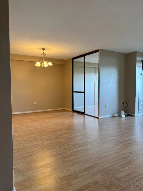 100 Canyon AVE #508, Toronto C06, ON M3H 5T9