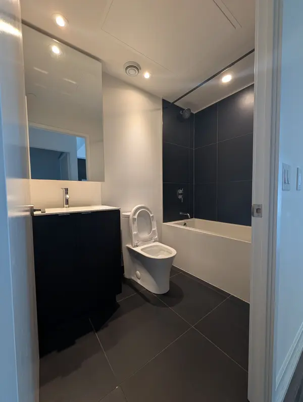 20 Edward ST #2212, Toronto C01, ON M5G 0C5