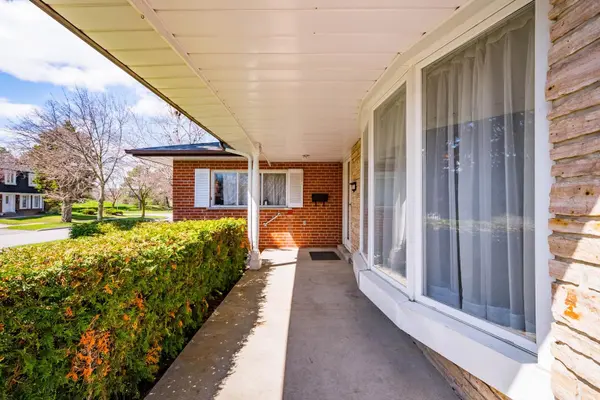 57 Gloxinia CRES, Toronto E05, ON M1W 2C5