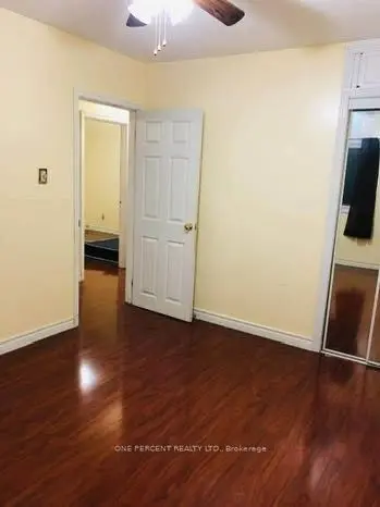 32 Caddy DR, Toronto E09, ON M1G 2G1