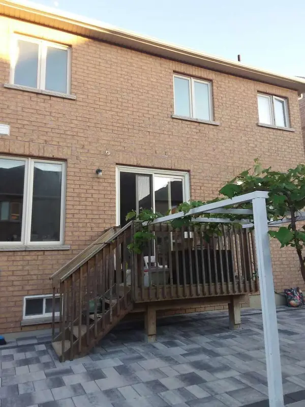 16 Grovewood ST, Richmond Hill, ON L4E 4X4