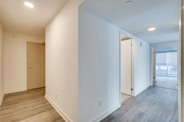 1119 Cooke BLVD #B323, Burlington, ON L7Y 0C7
