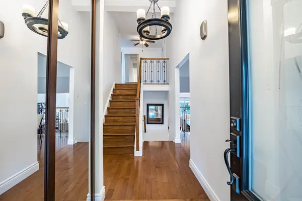 16 Ackrow CT, Toronto W08, ON M9C 5C4