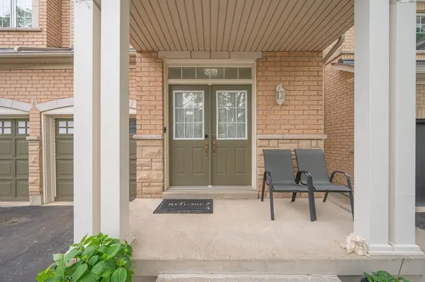 14 Maddybeth CRES, Brampton, ON L6Y 5R7