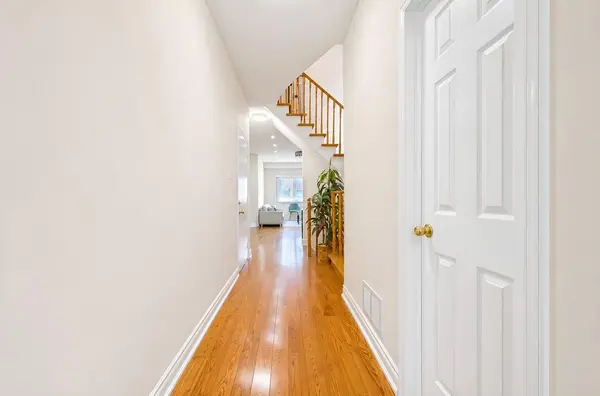 14 Maddybeth CRES, Brampton, ON L6Y 5R7