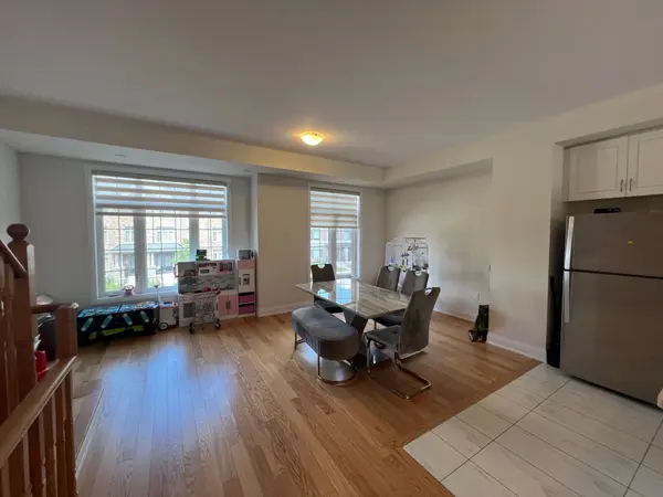 28 Petch AVE, Caledon, ON L7C 0Y9