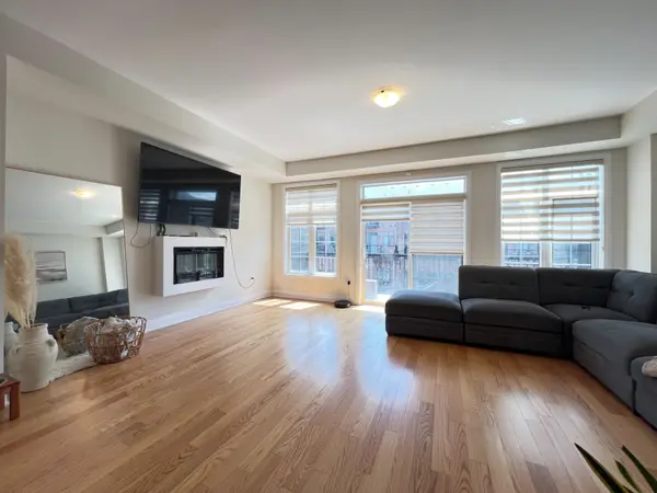 28 Petch AVE, Caledon, ON L7C 0Y9