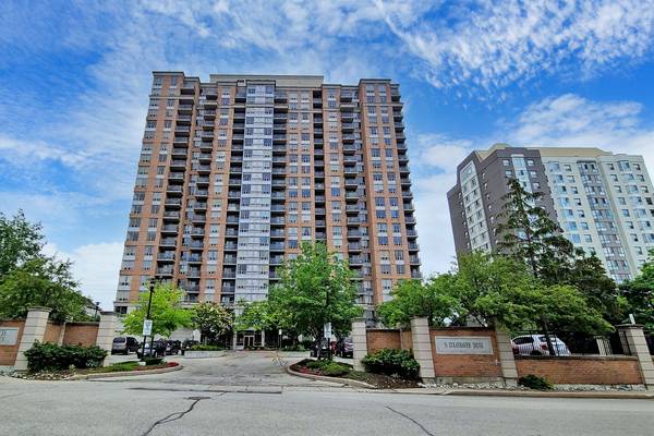 55 Strathaven DR #708, Mississauga, ON L5R 4G9