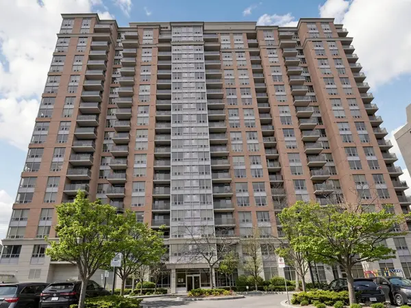 55 Strathaven DR #708, Mississauga, ON L5R 4G9