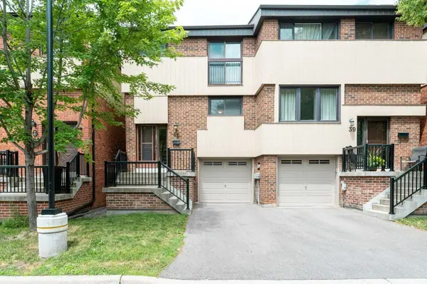 41 Maple Branch PATH, Toronto W09, ON M9P 3T4