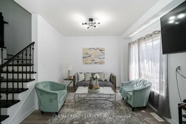 17 Dawes RD, Brampton, ON L6X 0R8