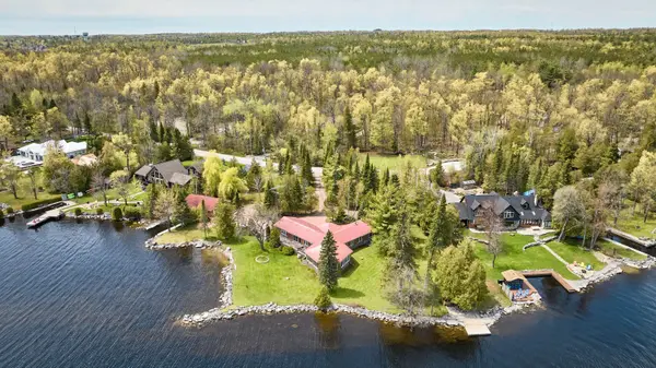 557 Riverside DR, Trent Lakes, ON K9J 3Y9