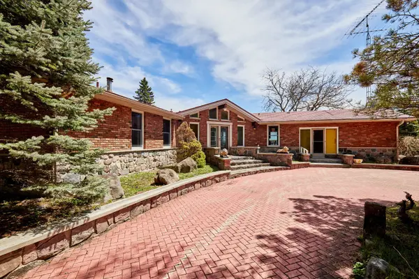 557 Riverside DR, Trent Lakes, ON K9J 3Y9