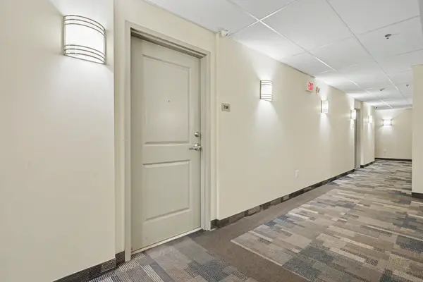 90 Charlton AVE W #706, Hamilton, ON L8P 0B4