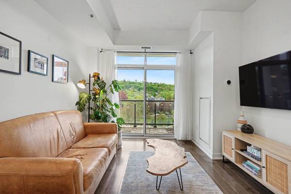 90 Charlton AVE W #706, Hamilton, ON L8P 0B4