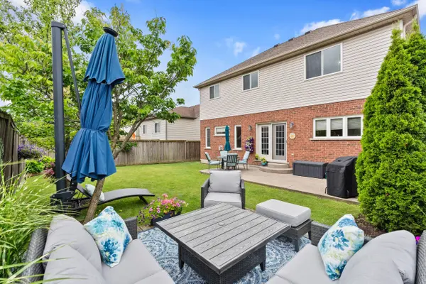 282 Winterberry BLVD, Thorold, ON L2V 5E5
