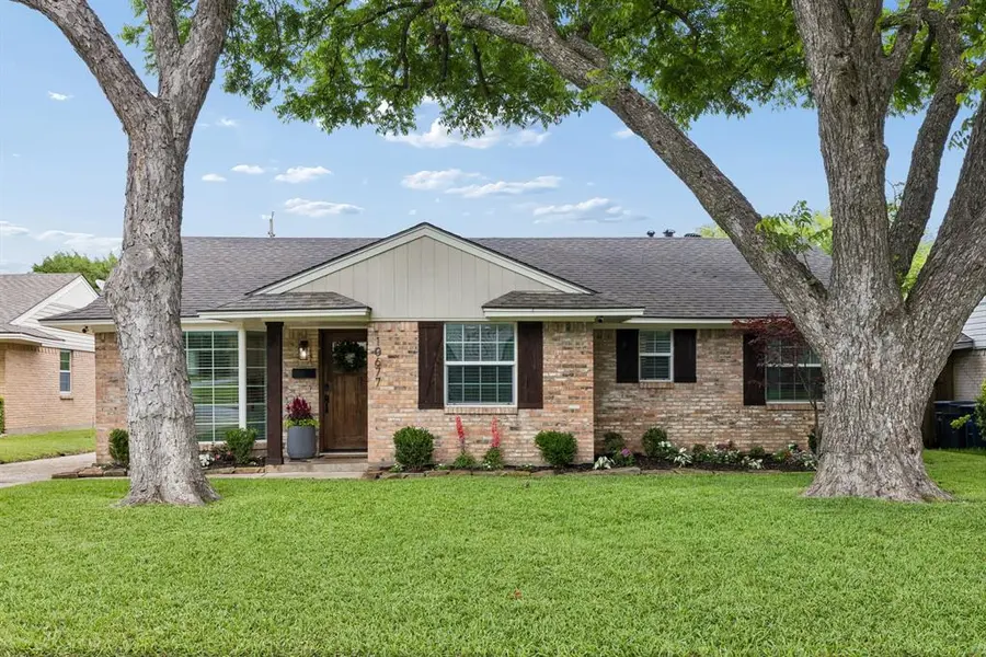 10677 Larchfield Lane, Dallas, TX 75238