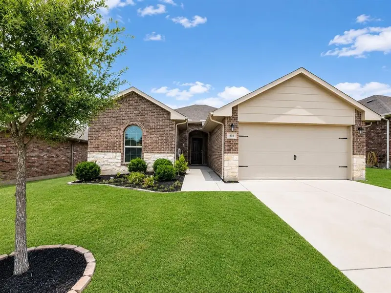 111 Dartmouth Avenue, Farmersville, TX 75442