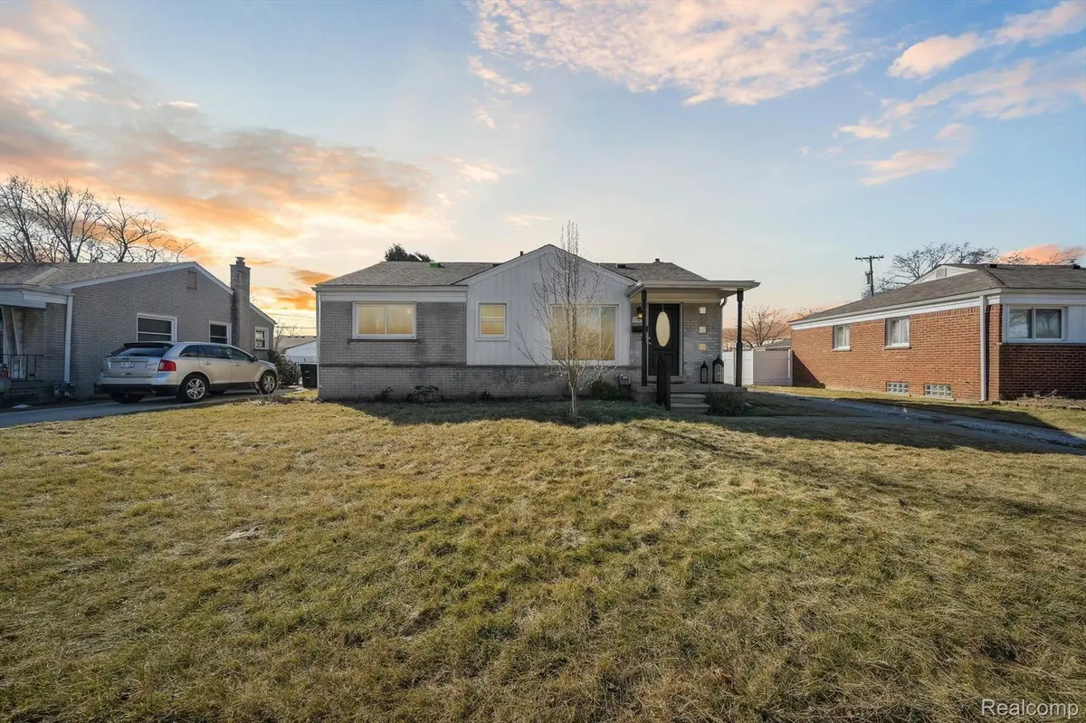 11261 OXBOW ST, Livonia, MI 48150