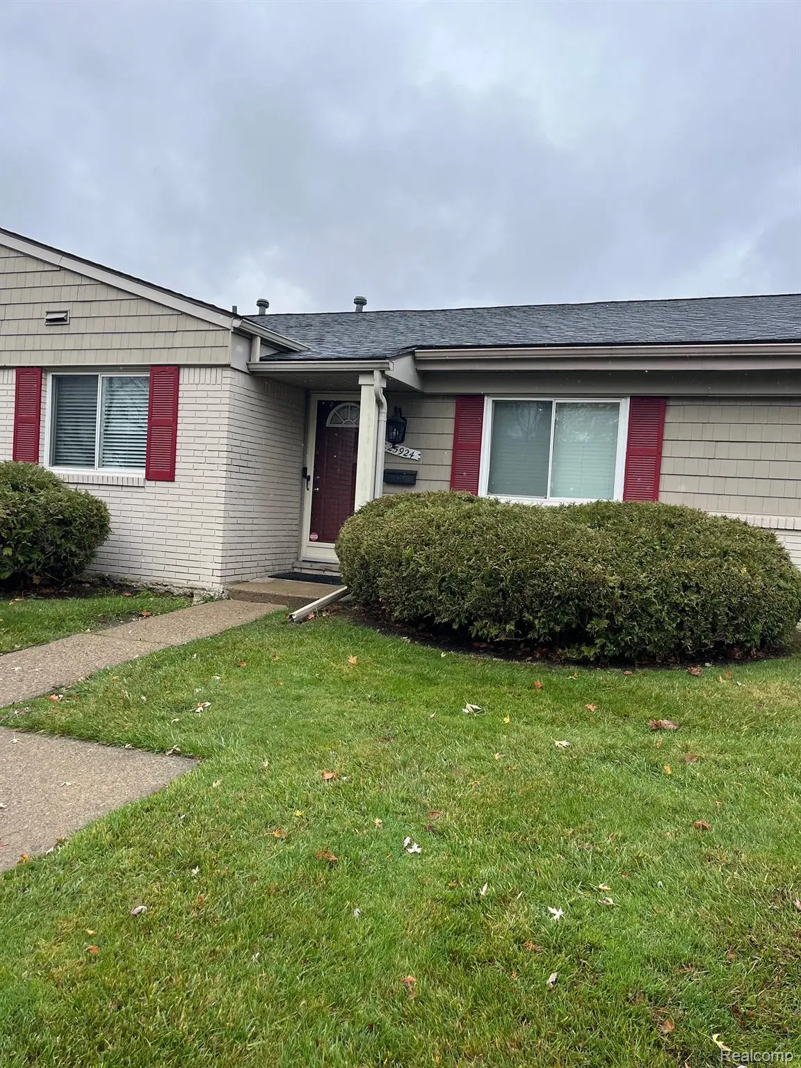 25924 FRANKLIN POINTE DR, Southfield, MI 48034
