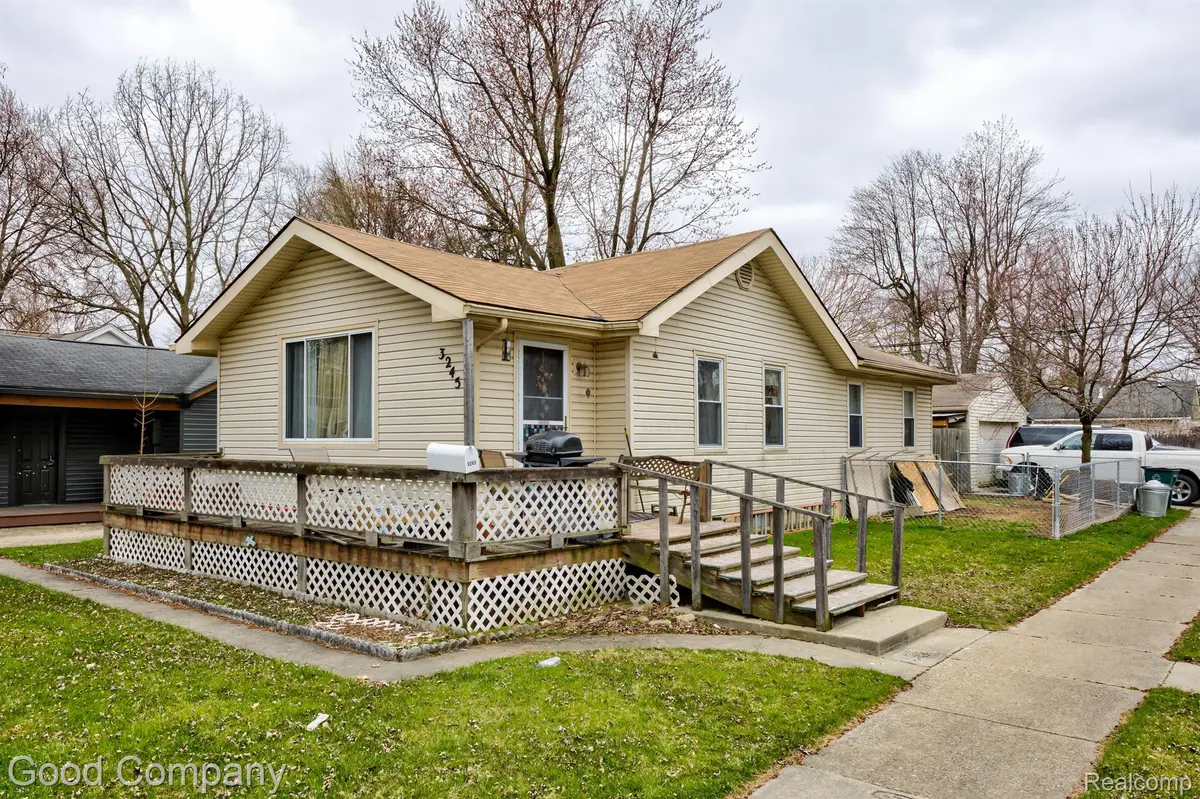 3245 HARRIS ST, Ferndale, MI 48220