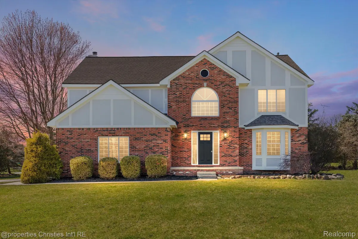 3552 KOSSUTH RD, Orion Twp, MI 48360