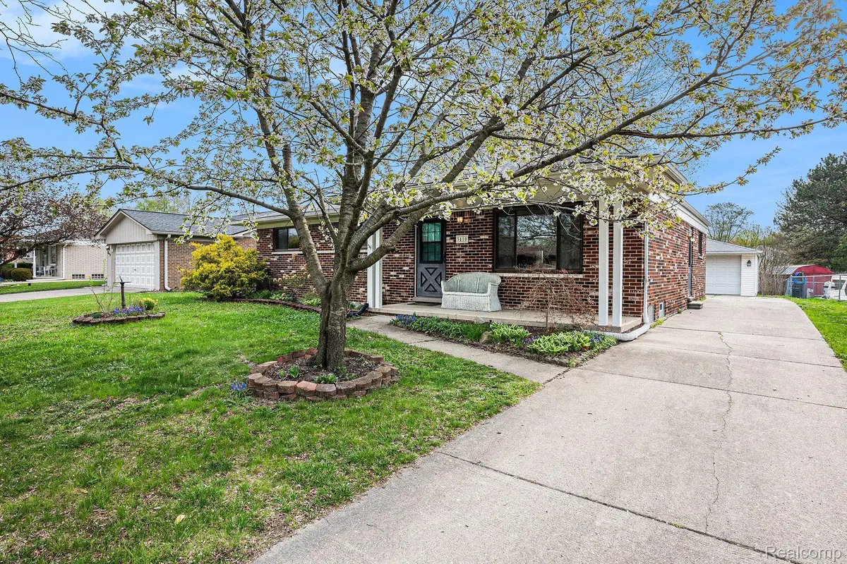 3410 PASADENA DR, Troy, MI 48083