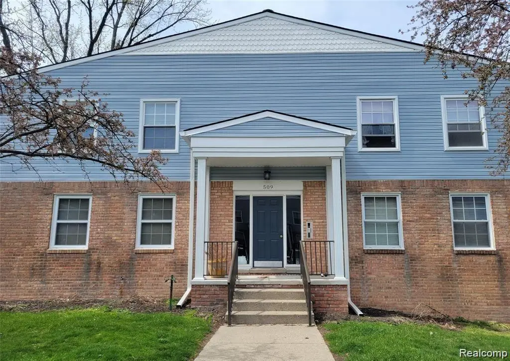 509 E UNIVERSITY DR #503, Rochester, MI 48307