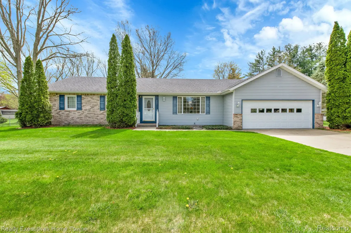 4681 BUCKINGHAM DR, Port Huron Twp, MI 48060