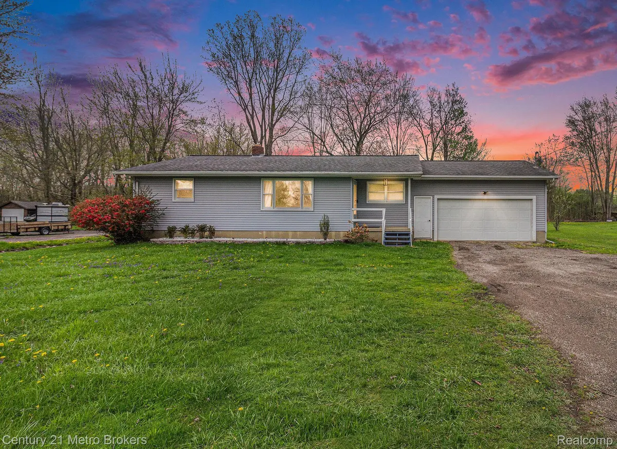 3090 N BELSAY RD, Genesee Twp, MI 48506