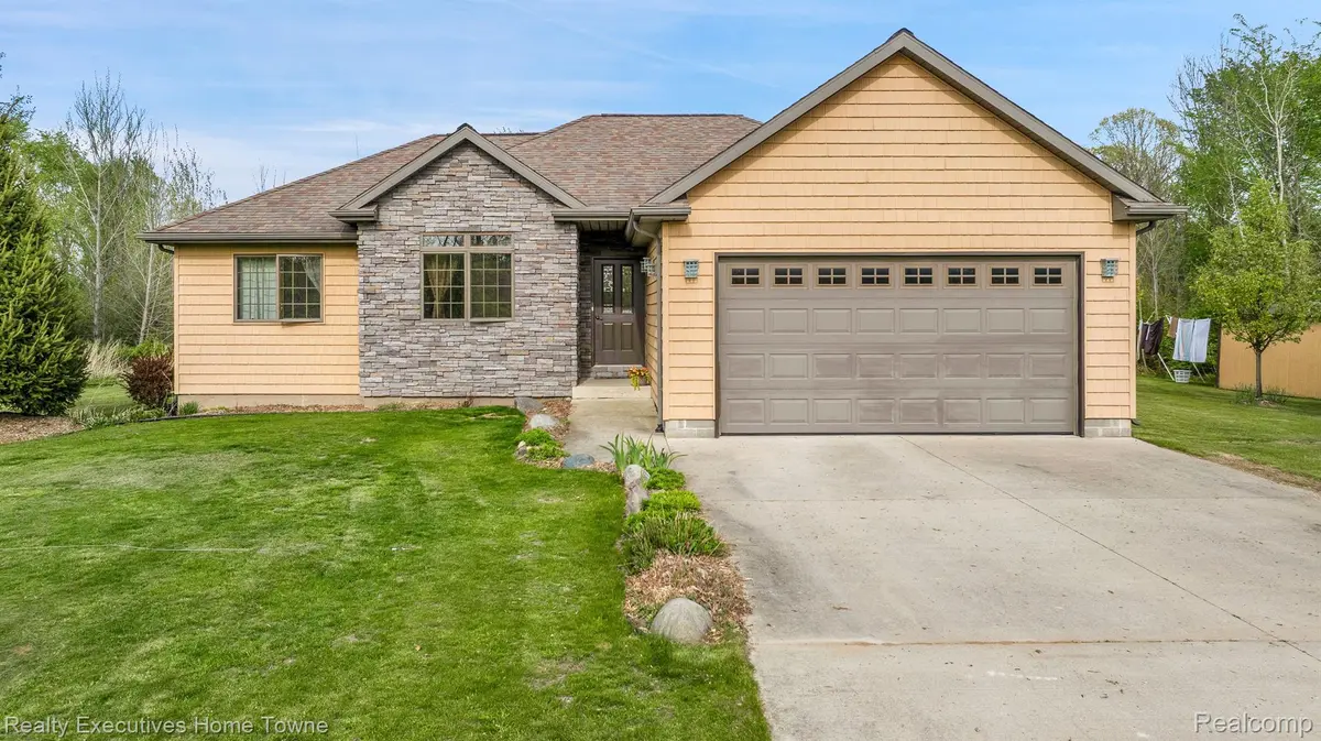 1050 WALES RIDGE RD, Wales Twp, MI 48027