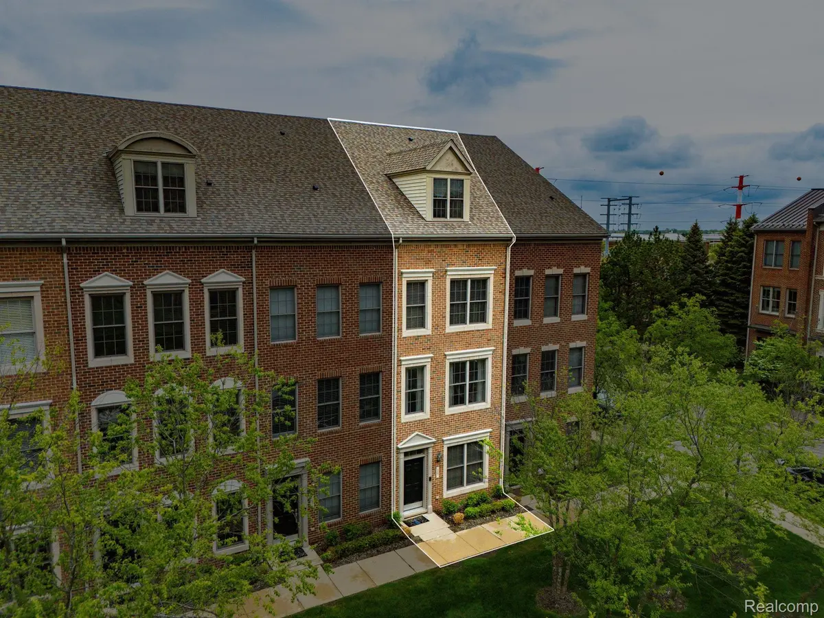 537 GRATEN ST, Birmingham, MI 48009