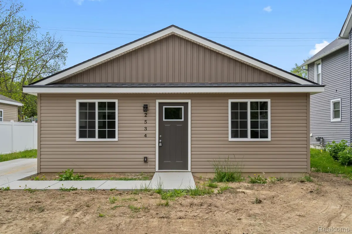 2534 PREMONT AVE, Waterford Twp, MI 48328