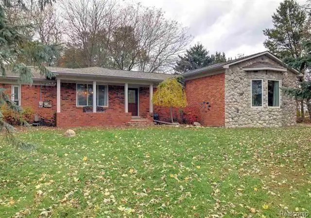65589 Mound RD, Washington Township, MI 48095